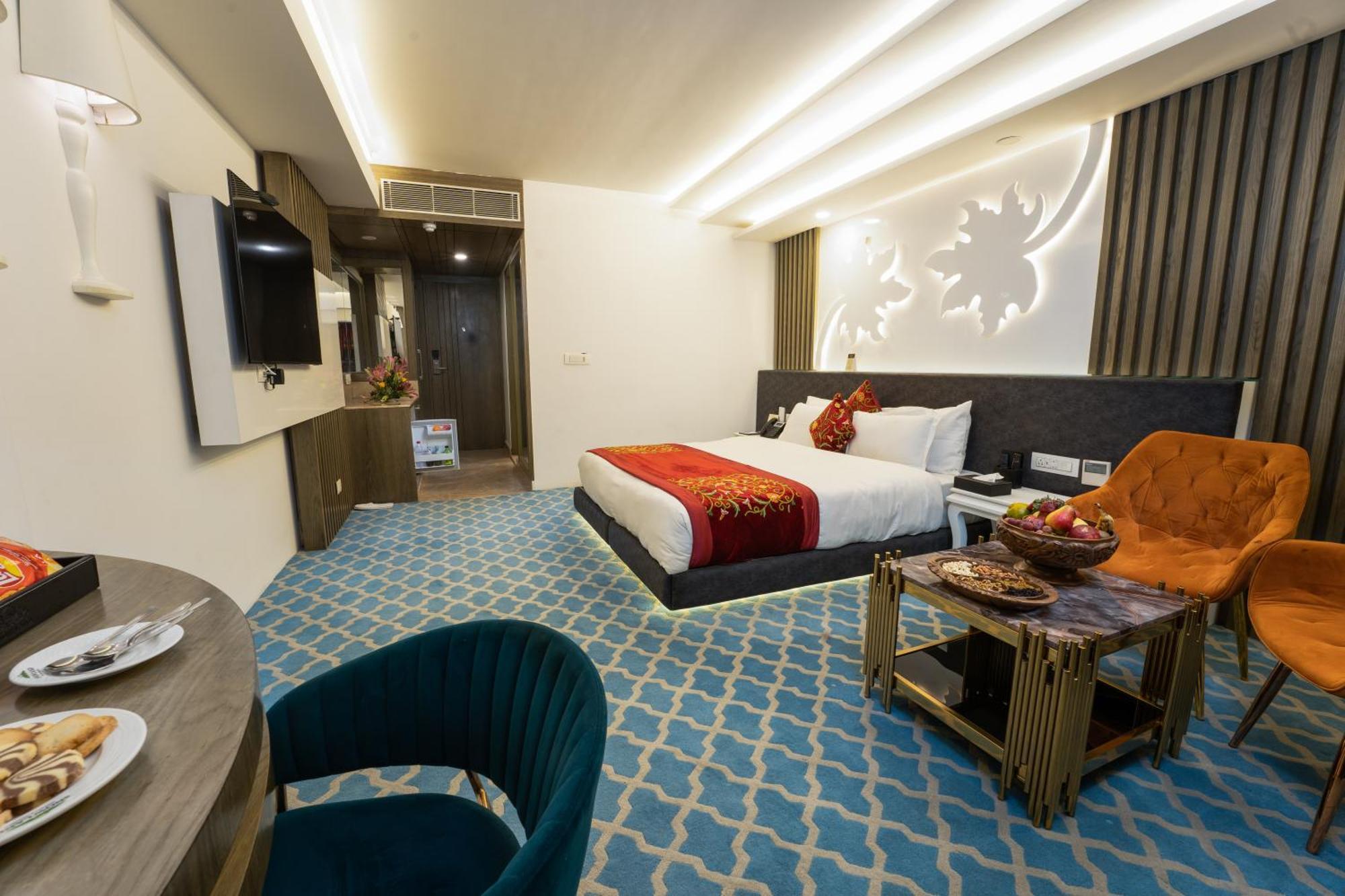 Hotel Snowland, Srinagar Экстерьер фото