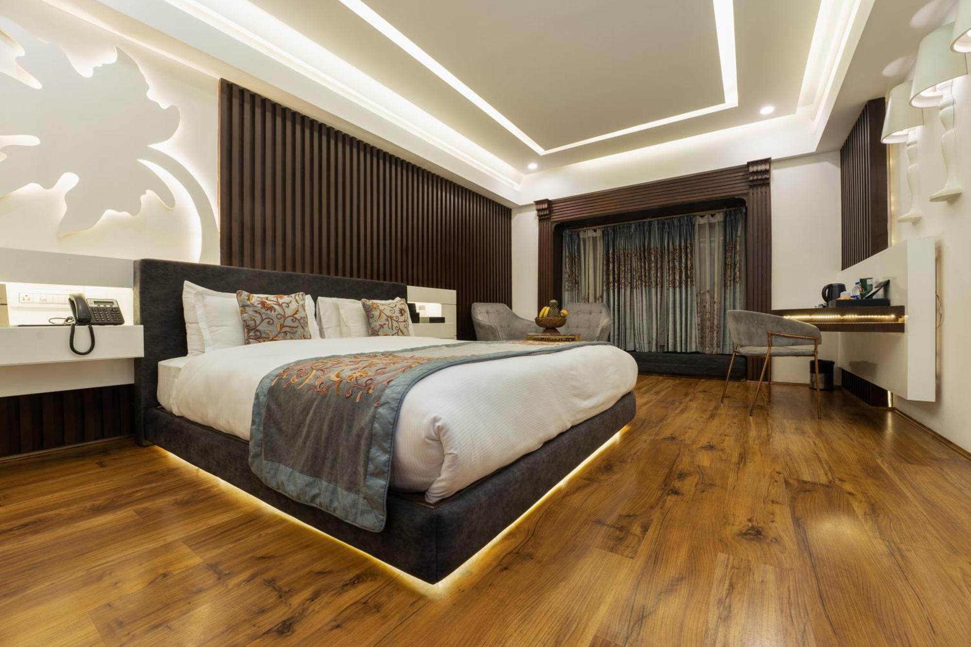 Hotel Snowland, Srinagar Экстерьер фото
