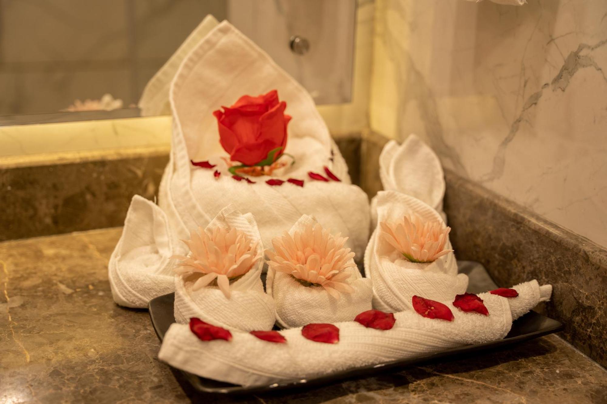 Hotel Snowland, Srinagar Экстерьер фото