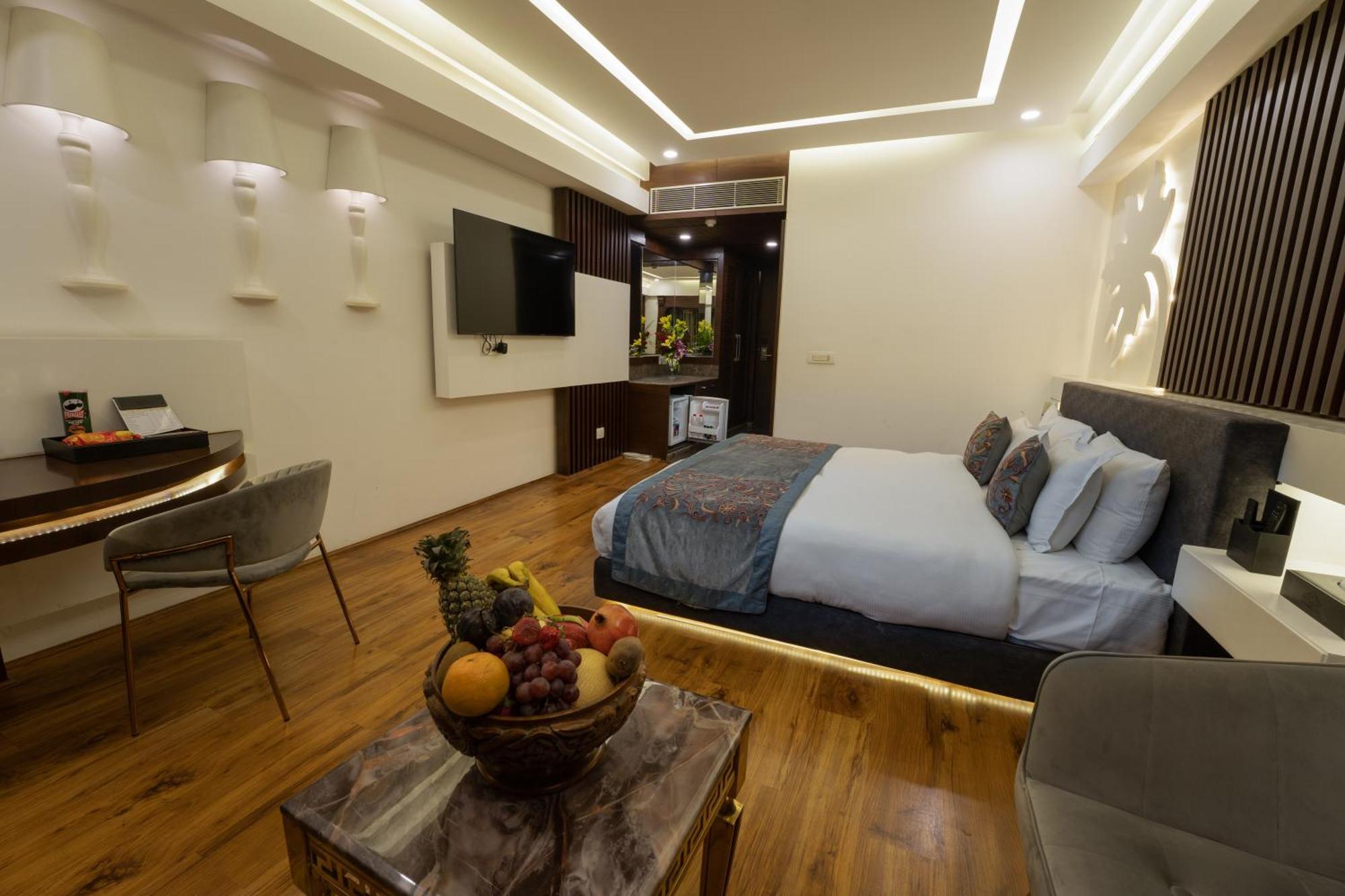 Hotel Snowland, Srinagar Экстерьер фото