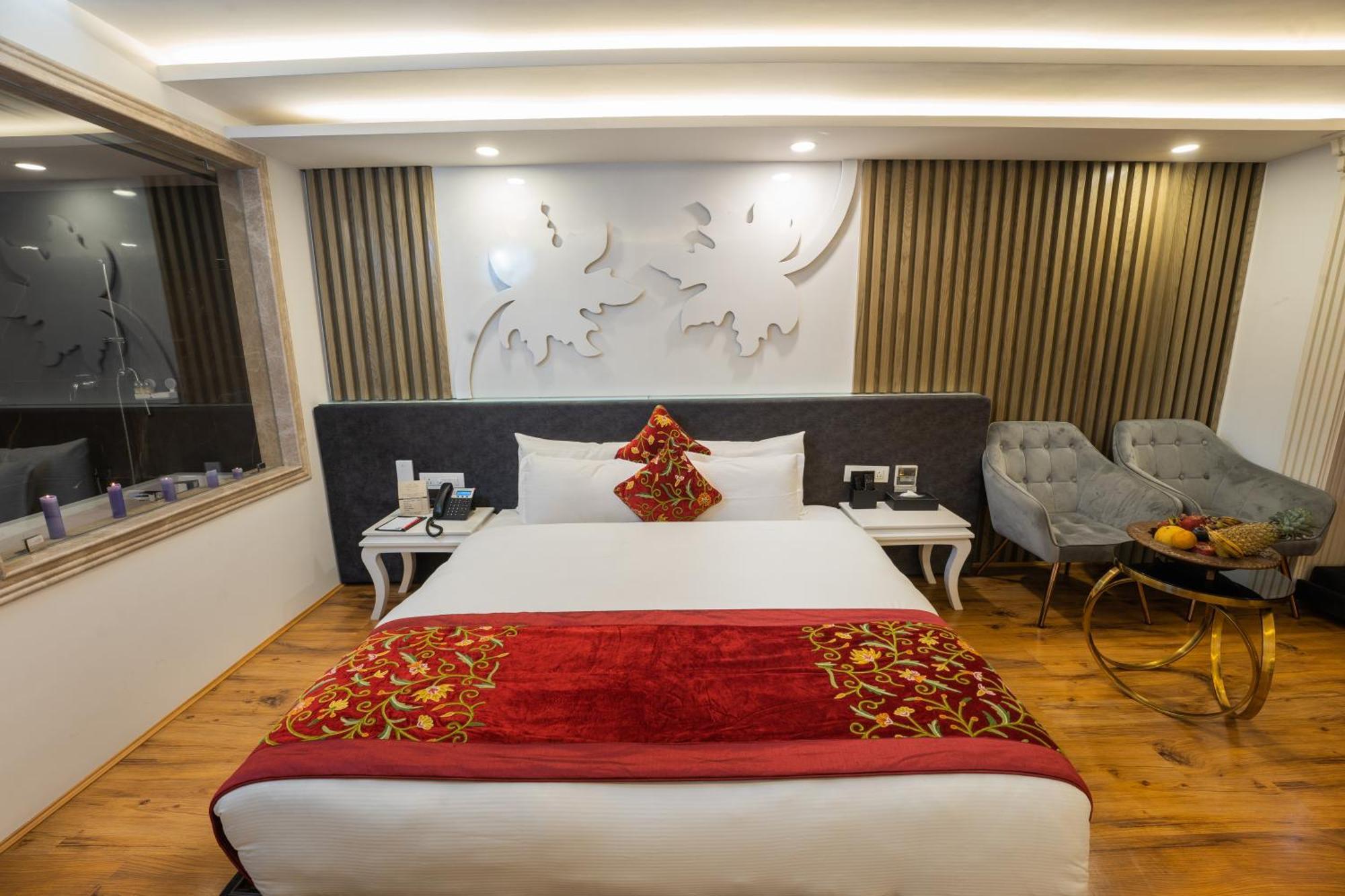 Hotel Snowland, Srinagar Экстерьер фото